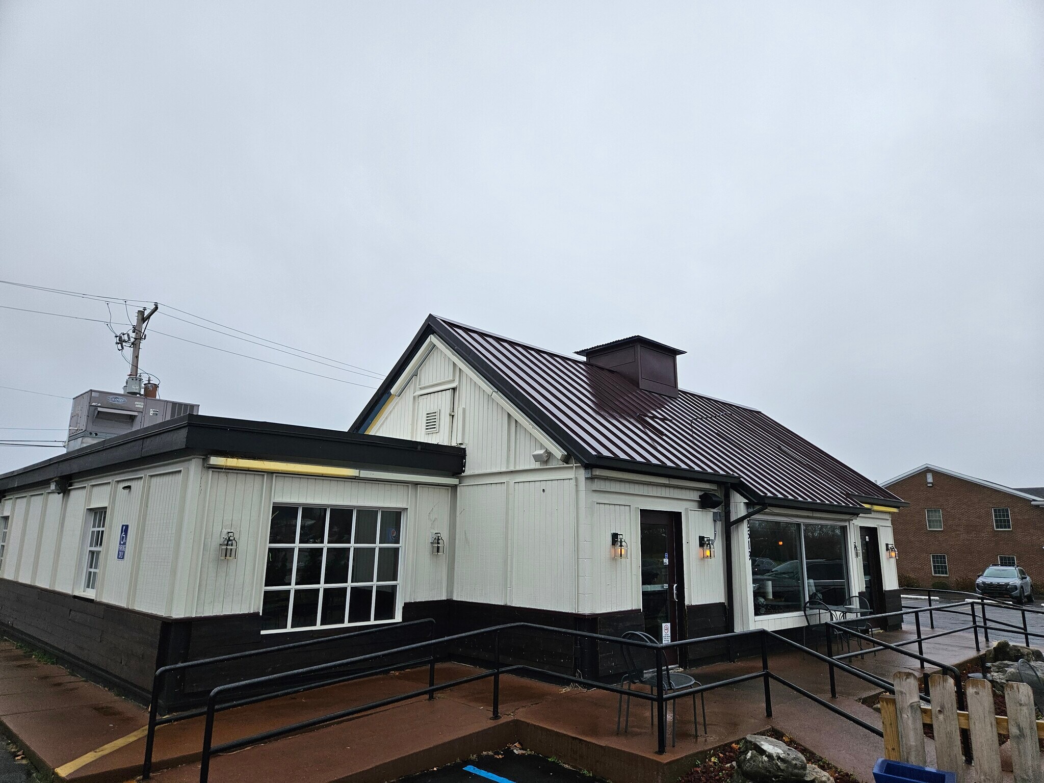 2519 N 1st Ave, Evansville, IN à louer Photo principale- Image 1 de 18