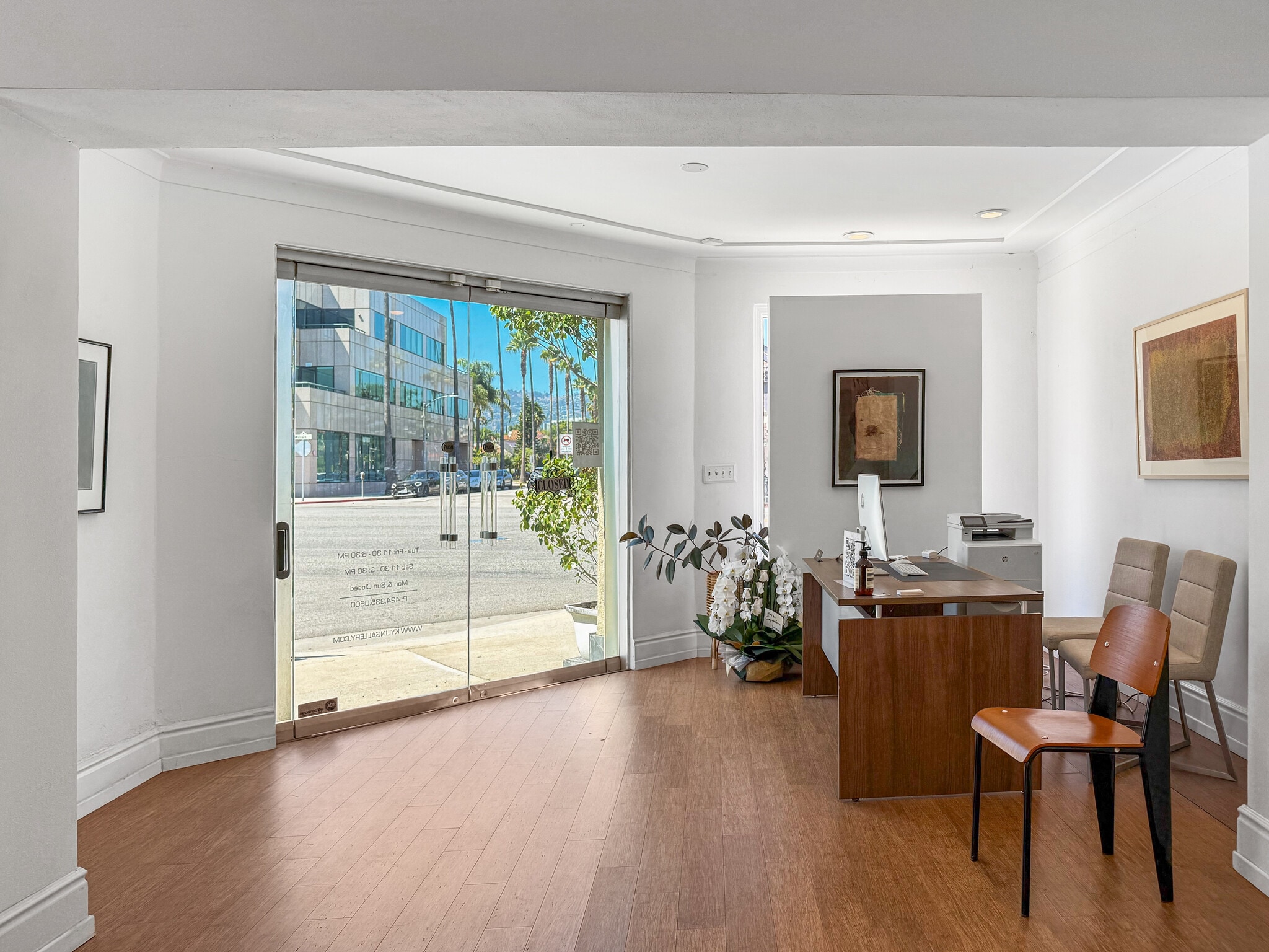 8630-8634 Wilshire Blvd, Beverly Hills, CA à louer Photo intérieure- Image 1 de 16