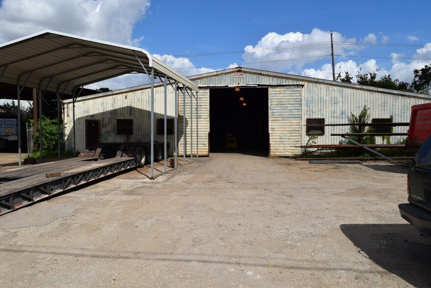 7317 Canal St, Houston, TX à vendre - Photo du bâtiment - Image 2 de 4