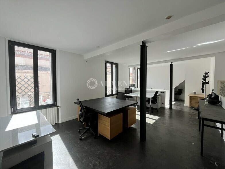 Office in Saint-Denis for lease - Interior Photo - Image 2 of 5