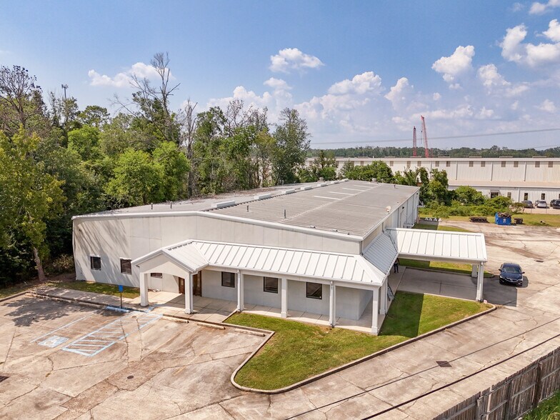 13625 S Choctaw Dr, Baton Rouge, LA à vendre - Photo du bâtiment - Image 2 de 4