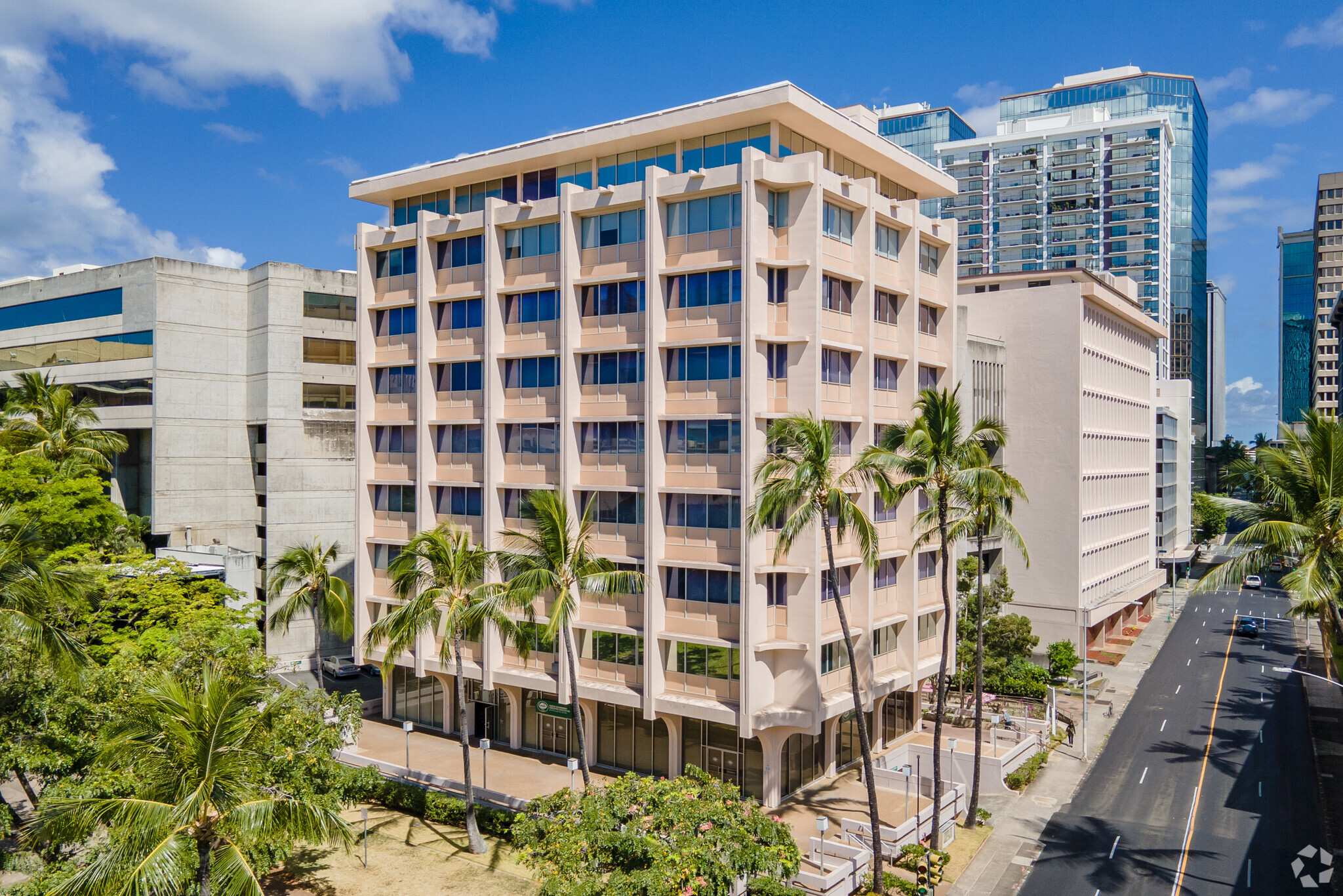 888 Mililani St, Honolulu, HI à louer Photo du bâtiment- Image 1 de 4