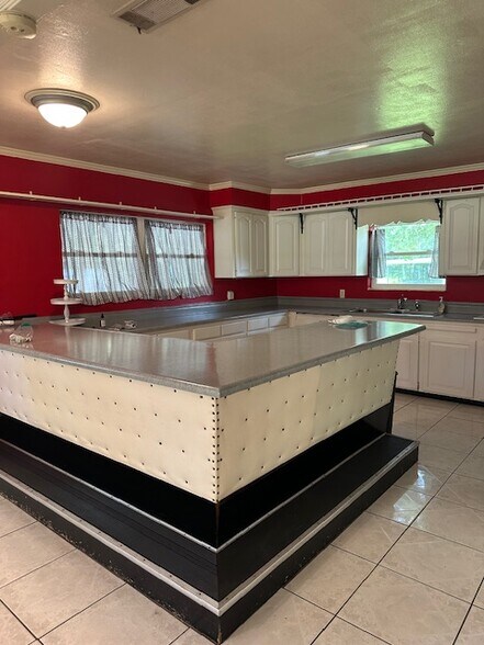 1308 US Highway 80, Bloomingdale, GA à louer - Photo du bâtiment - Image 3 de 12