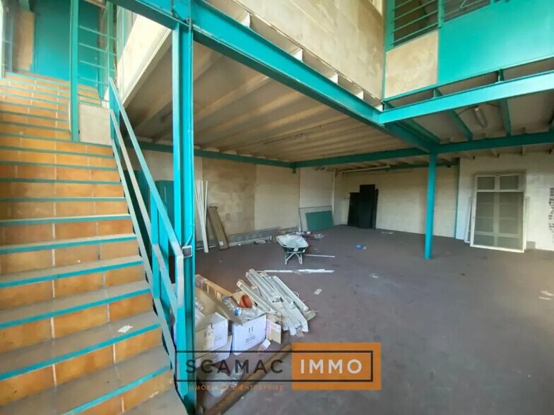 Industrial in Vitrolles for lease - Interior Photo - Image 2 of 11