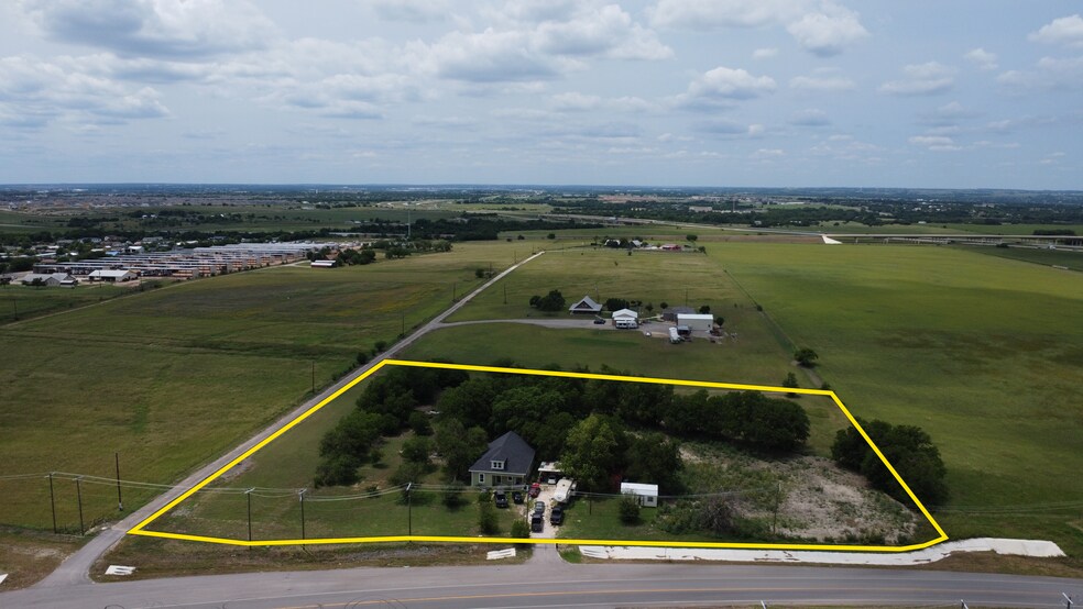 721 County Road 105, Hutto, TX à vendre - Photo du bâtiment - Image 2 de 8