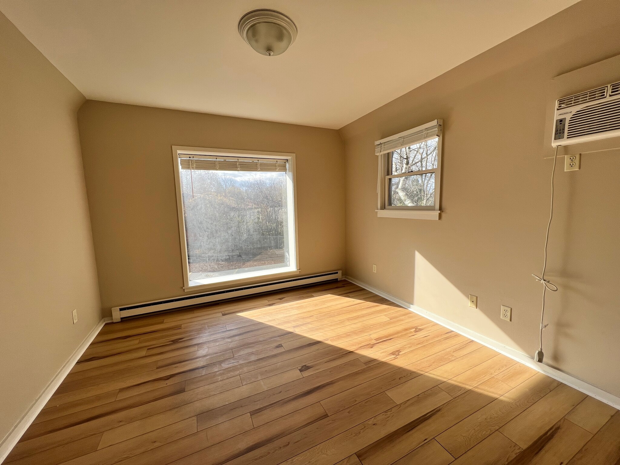 1817 W Stadium Blvd, Ann Arbor, MI à louer Photo intérieure- Image 1 de 6