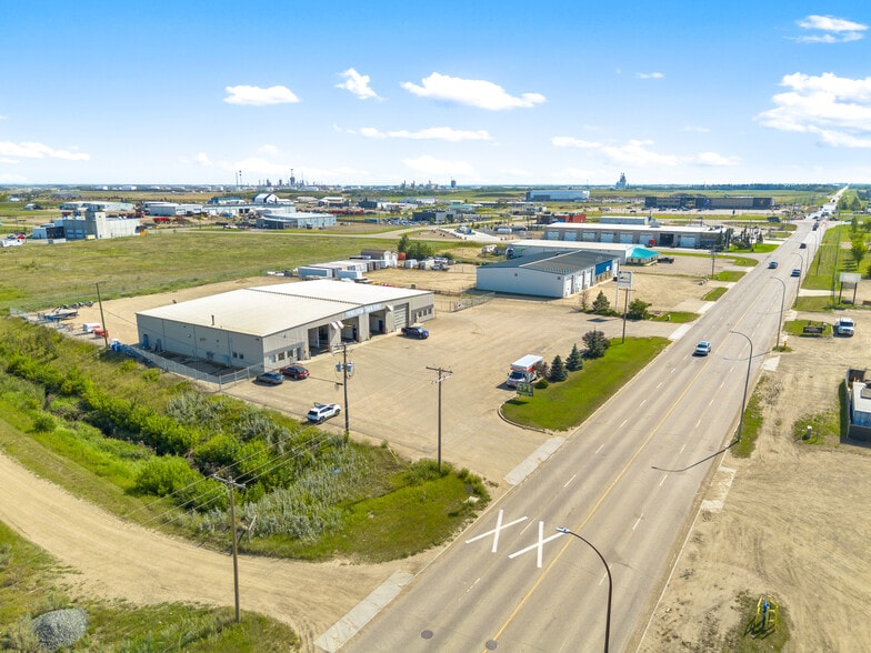 4807 40 Av, Lloydminster, SK for lease - Building Photo - Image 1 of 37