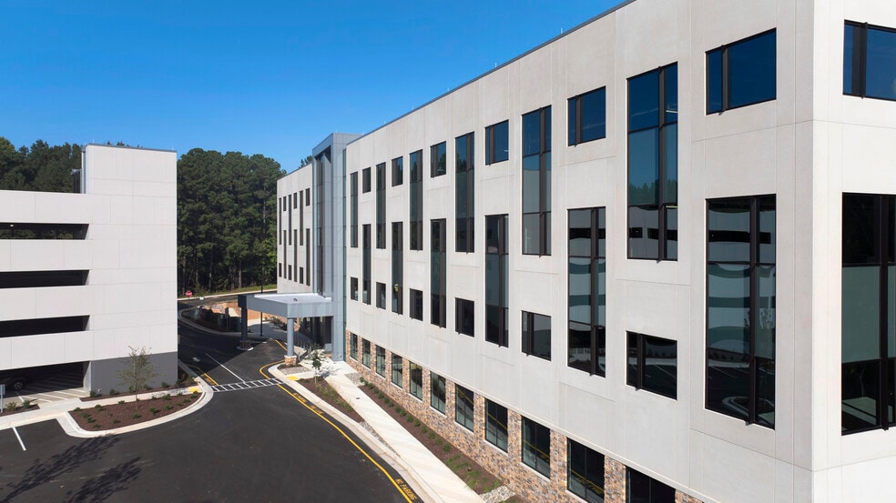 4225 Macon Pond Rd, Raleigh, NC for lease - Building Photo - Image 2 of 12