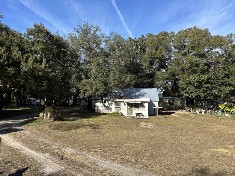 7739 E Watson St, Inverness, FL à vendre - Photo du bâtiment - Image 3 de 9