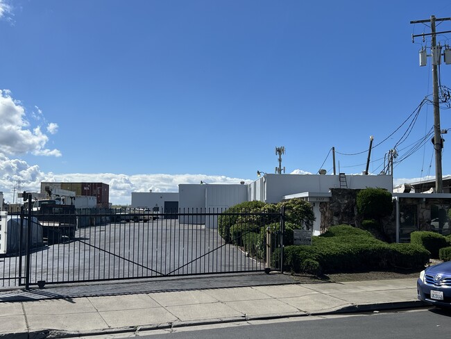 Plus de détails pour 2572-2578 Grant Ave, San Lorenzo, CA - Industriel à vendre