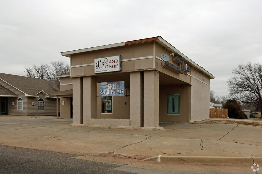 2201 N Kickapoo Ave, Shawnee, OK à vendre - Photo du bâtiment - Image 2 de 2