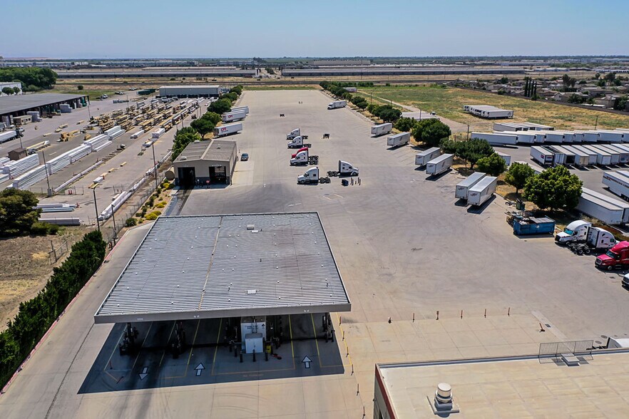 12550 S Harlan Rd, Lathrop, CA à louer - Photo du bâtiment - Image 3 de 6