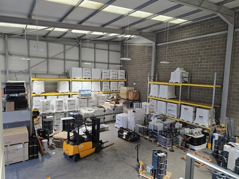 Portfield Rd, Portsmouth à louer - Photo du bâtiment - Image 3 de 4