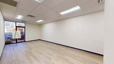 5555 N Lamar Blvd, Austin, TX à louer Photo intérieure- Image 2 de 13