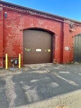 216-218 Day St, West Springfield, MA à louer Photo du bâtiment- Image 2 de 10