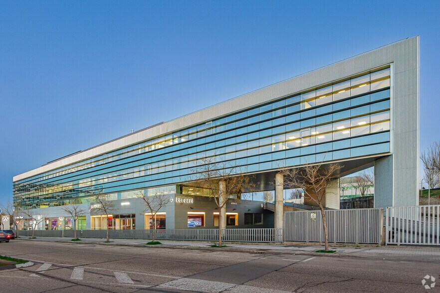 Calle Puerto Somport, 8, Madrid, Madrid à louer - Photo principale - Image 1 de 25