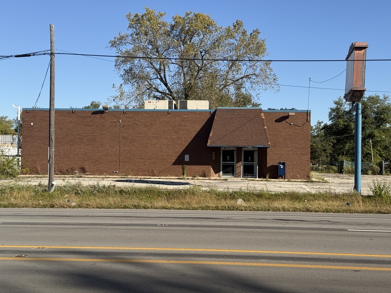 3310 E Jackson St, Muncie, IN à vendre - Photo du bâtiment - Image 2 de 11