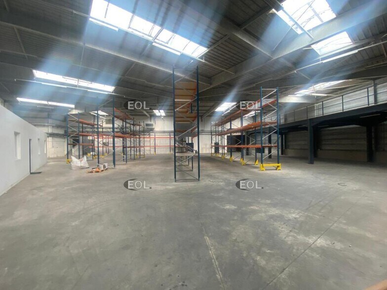 Industrial in Collégien for lease - Building Photo - Image 3 of 11