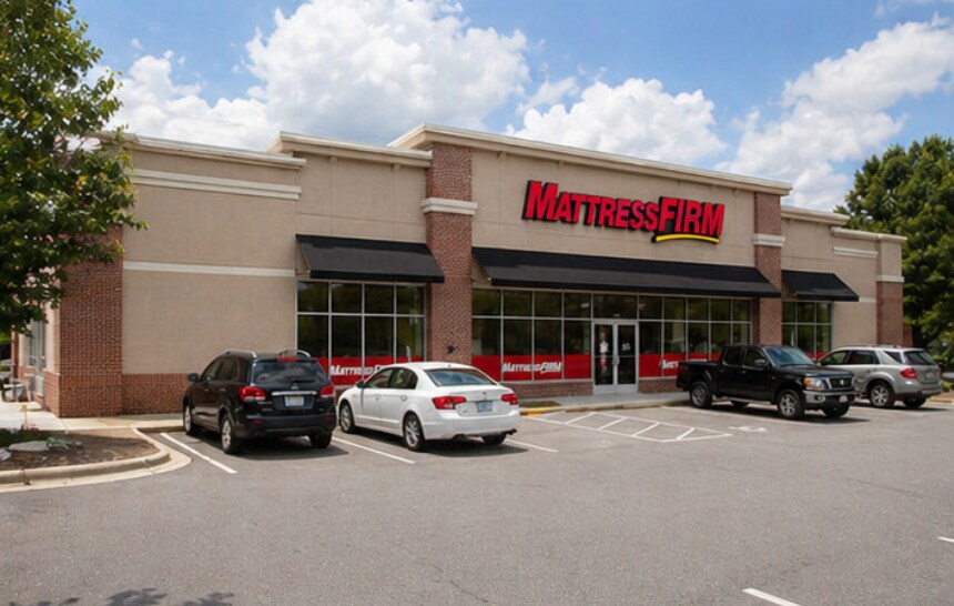 920 Hanes Mall Blvd, Winston-Salem, NC à vendre - Photo du bâtiment - Image 3 de 5