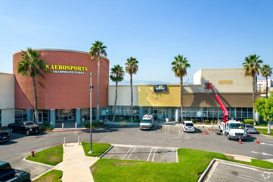 275-280 Teller St, Corona, CA for lease - Building Photo - Image 3 of 7