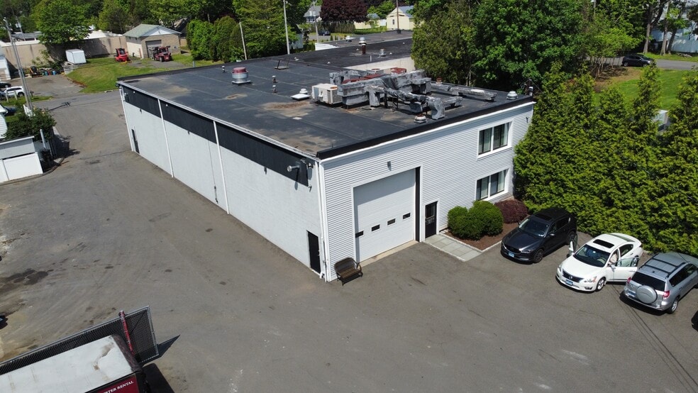 81 Munson St, Milford, CT for sale - Building Photo - Image 2 of 30