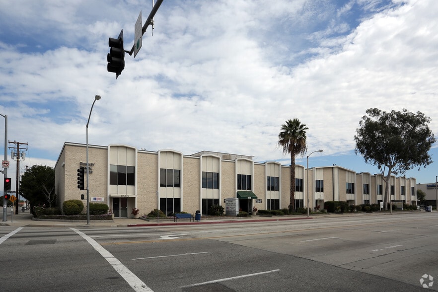 8505-8535 Florence Ave, Downey, CA for lease - Building Photo - Image 3 of 14
