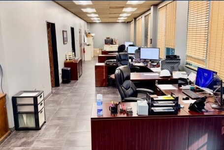 3911 Cedar Blvd, Baytown, TX à vendre - Photo intérieure - Image 3 de 6