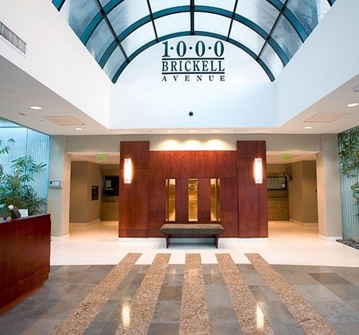 1000 Brickell Ave, Miami, FL à louer - Photo du bâtiment - Image 3 de 15