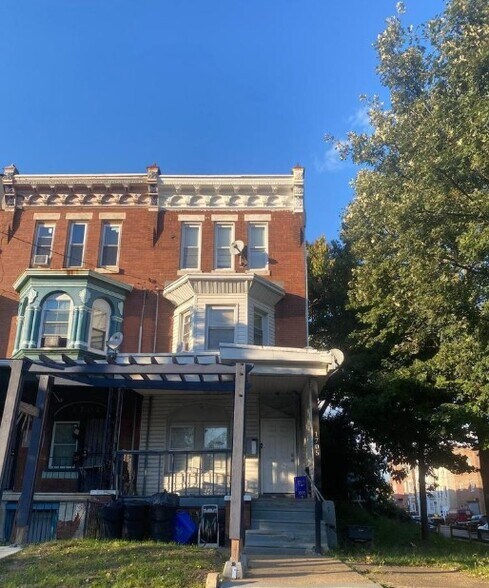 1705 W Erie Ave, Philadelphia, PA à vendre - Photo du bâtiment - Image 2 de 14