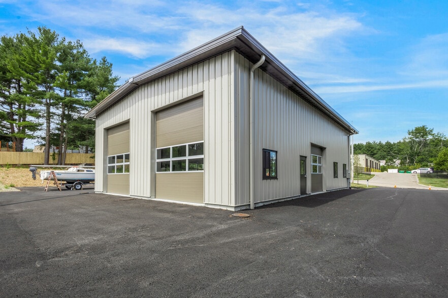 4 David Rd, Norfolk, MA for sale - Building Photo - Image 2 of 7