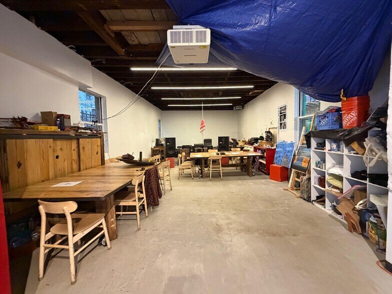671 Flatbush Ave, Brooklyn, NY à louer - Photo du bâtiment - Image 3 de 6
