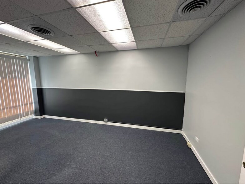 3344 Ridge Rd, Lansing, IL à louer - Photo intérieure - Image 3 de 10