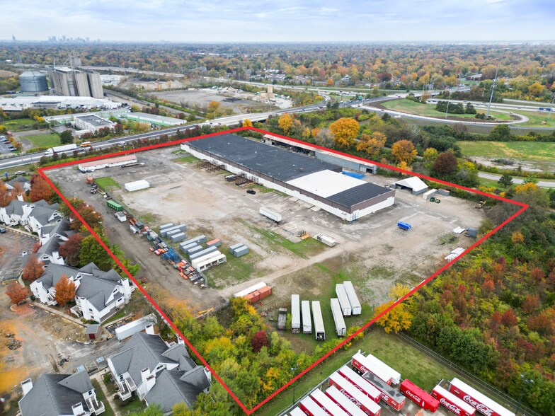 2040 S Hamilton Rd, Columbus, OH à vendre - Photo du bâtiment - Image 3 de 23