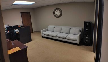 2000 N Central Expy, Plano, TX for lease Interior Photo- Image 2 of 5