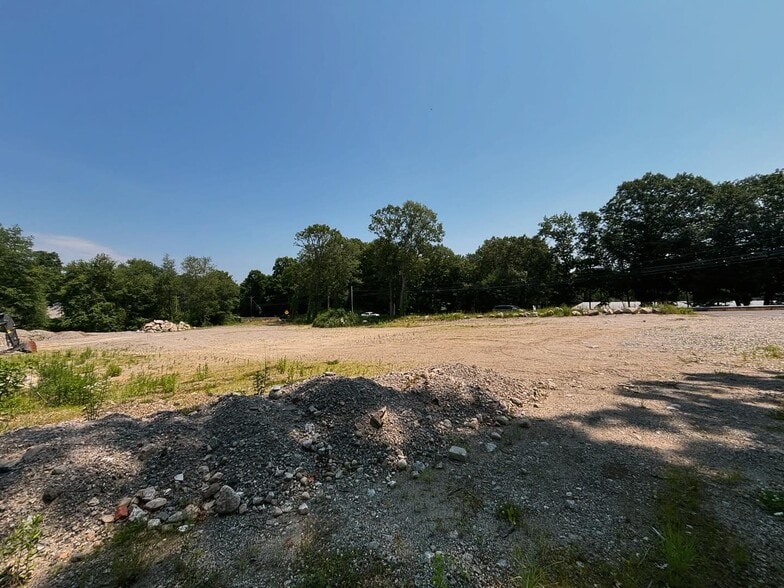 909 Main St, Monroe, CT for sale - Building Photo - Image 3 of 17