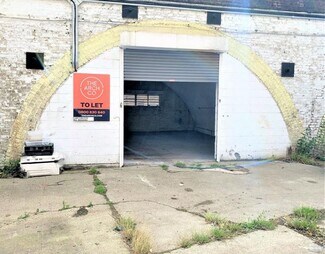 Plus de détails pour 593-599 Nursery Rd, Londres - Industriel à louer