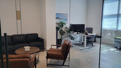 657 South Dr, Miami Springs, FL for lease Interior Photo- Image 1 of 11