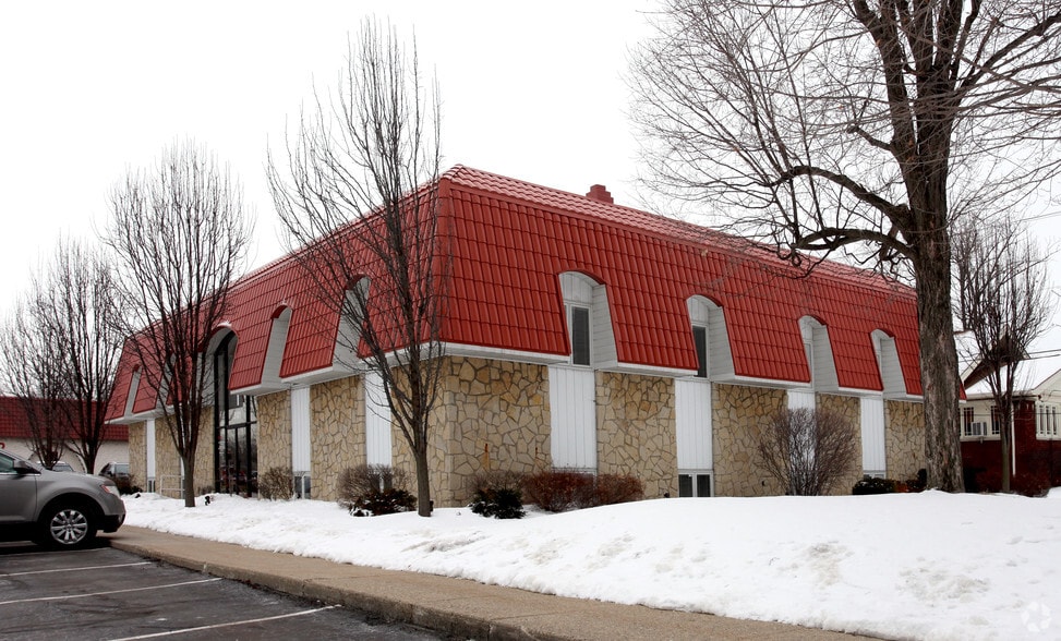 5101 Madison Ave, Indianapolis, IN à vendre - Photo du bâtiment - Image 2 de 9