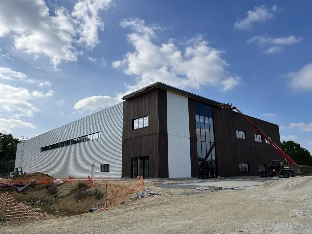 Flex in Ollainville for sale Building Photo- Image 1 of 11