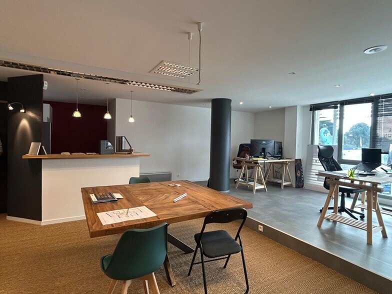 Office in Lorient for sale - Interior Photo - Image 3 of 12