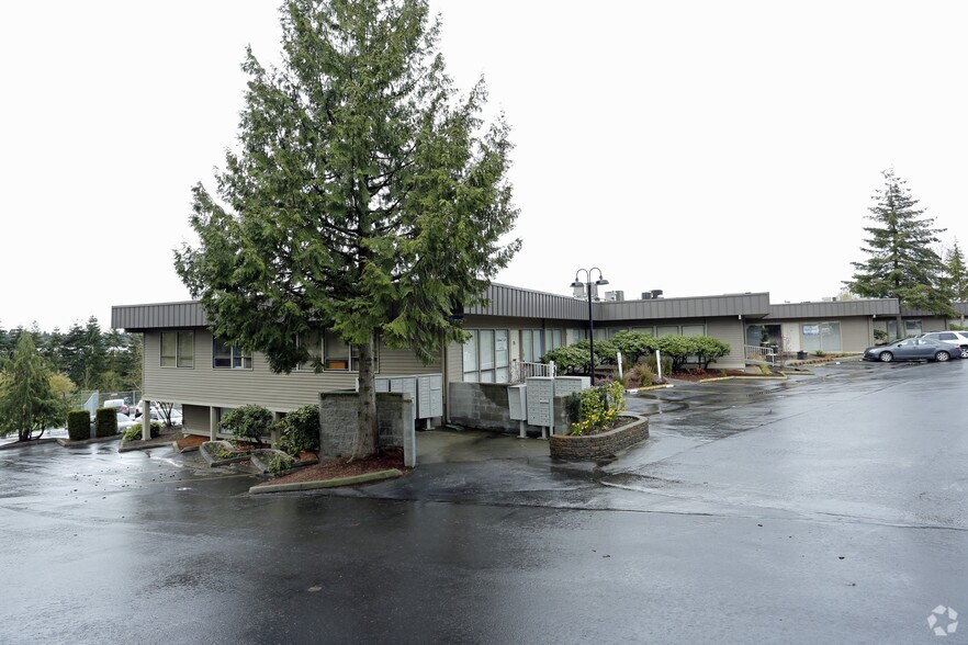 12729 Northup Way, Bellevue, WA for lease - Building Photo - Image 2 of 5