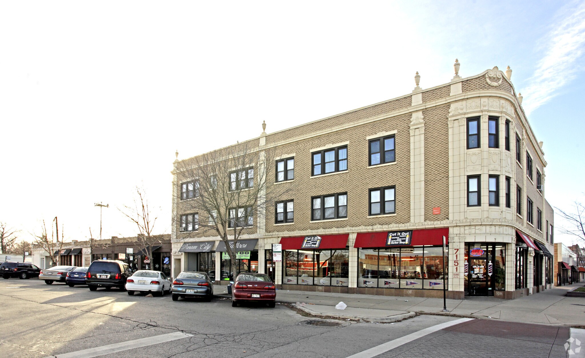 7151-7159 W Grand Ave, Chicago, IL à louer Photo du bâtiment- Image 1 de 7
