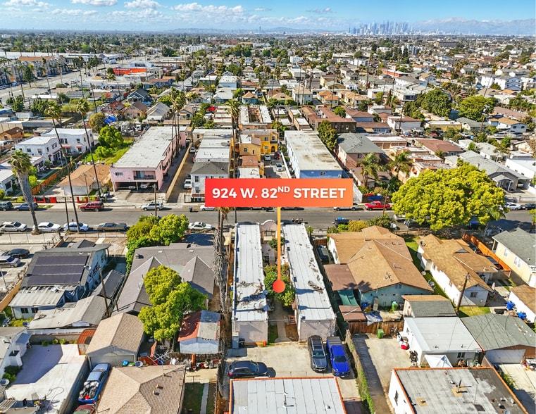 924 W 82nd St, Los Angeles, CA à vendre - Photo du bâtiment - Image 2 de 14