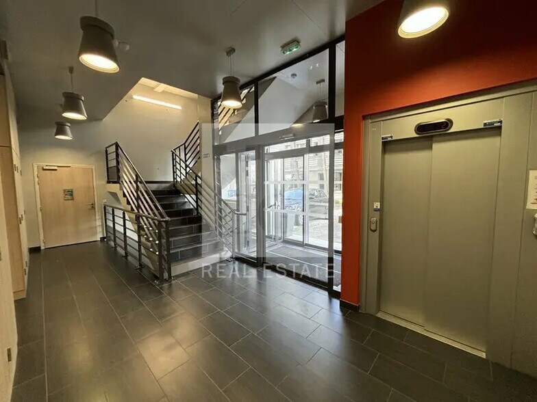 22 Avenue Lionel Terray, Jonage à vendre - Hall d’entrée - Image 3 de 10