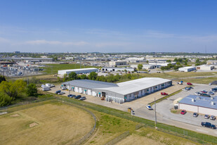 51st Street Tulsa Business Park - Entrepôt