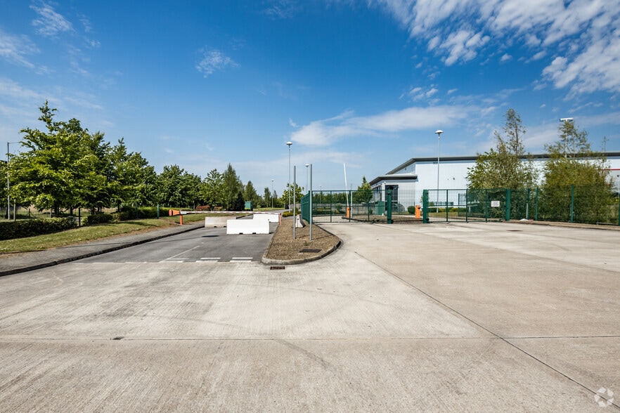 Buckshaw Av, Chorley for lease - Building Photo - Image 3 of 8