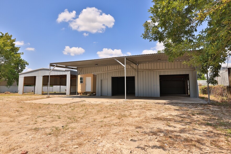 1929 Havner Ln, Houston, TX à vendre - Photo du bâtiment - Image 2 de 37