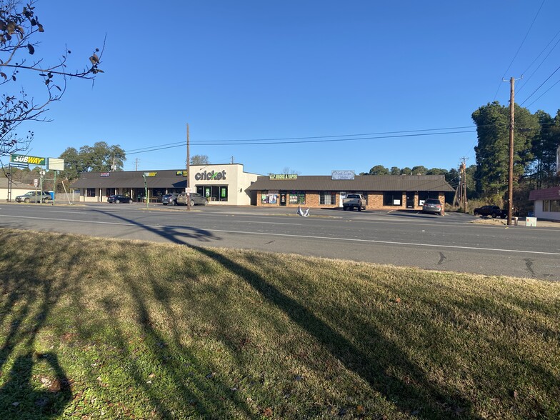 1004 W Panola St, Carthage, TX for lease - Building Photo - Image 1 of 1