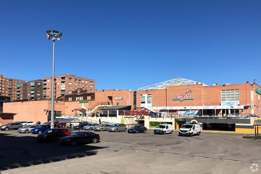 Avenida de la Constitución, 19, Talavera de la Reina, Toledo à vendre - Photo du bâtiment - Image 2 de 4