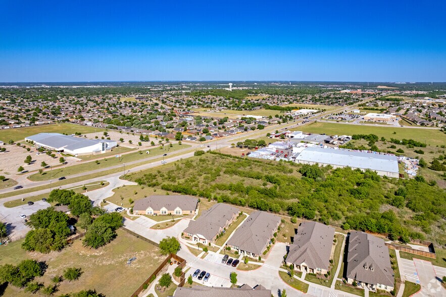 1105 NW John Jones Dr, Burleson, TX à vendre - Aérien - Image 3 de 17